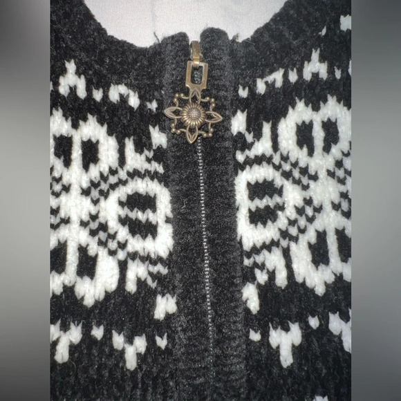 Alfred Dunner petite, S, fair Isle ice skaters zip front, long sleeve cardigan - Picture 5 of 7